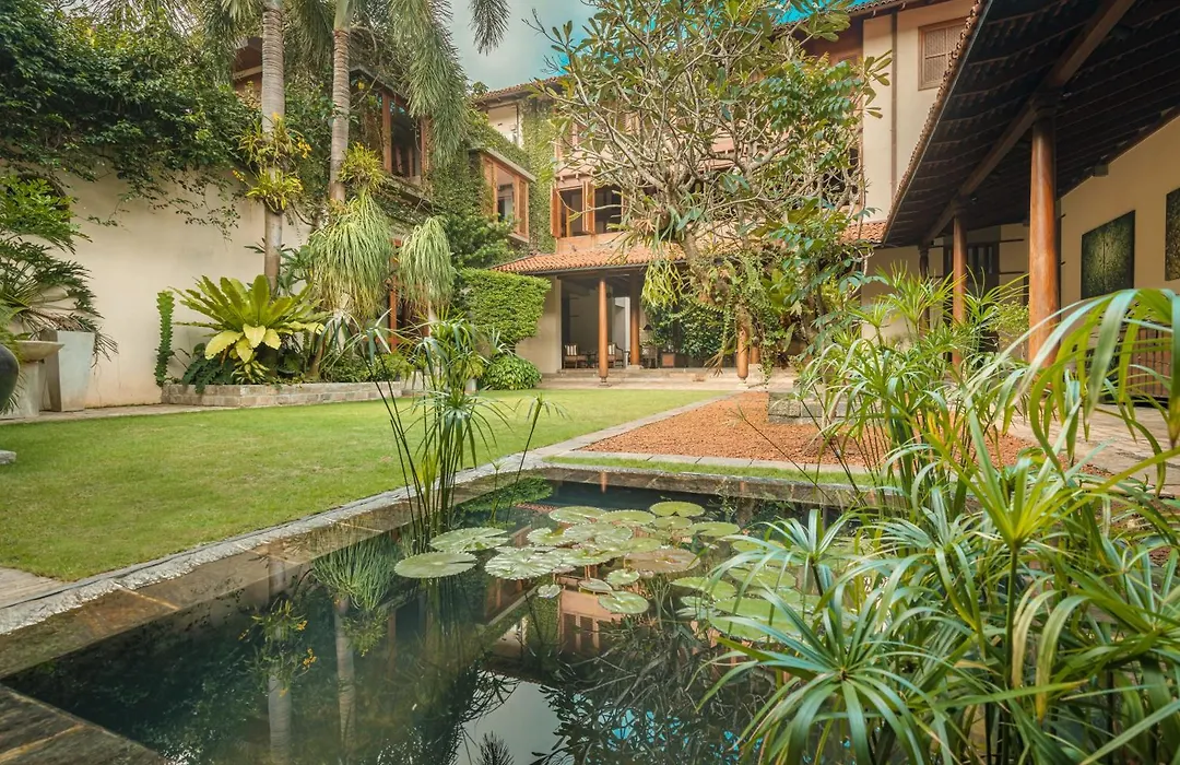 Ishq Colombo-1